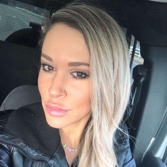 Meet the Posher Other - Meet your Posher, Kelly